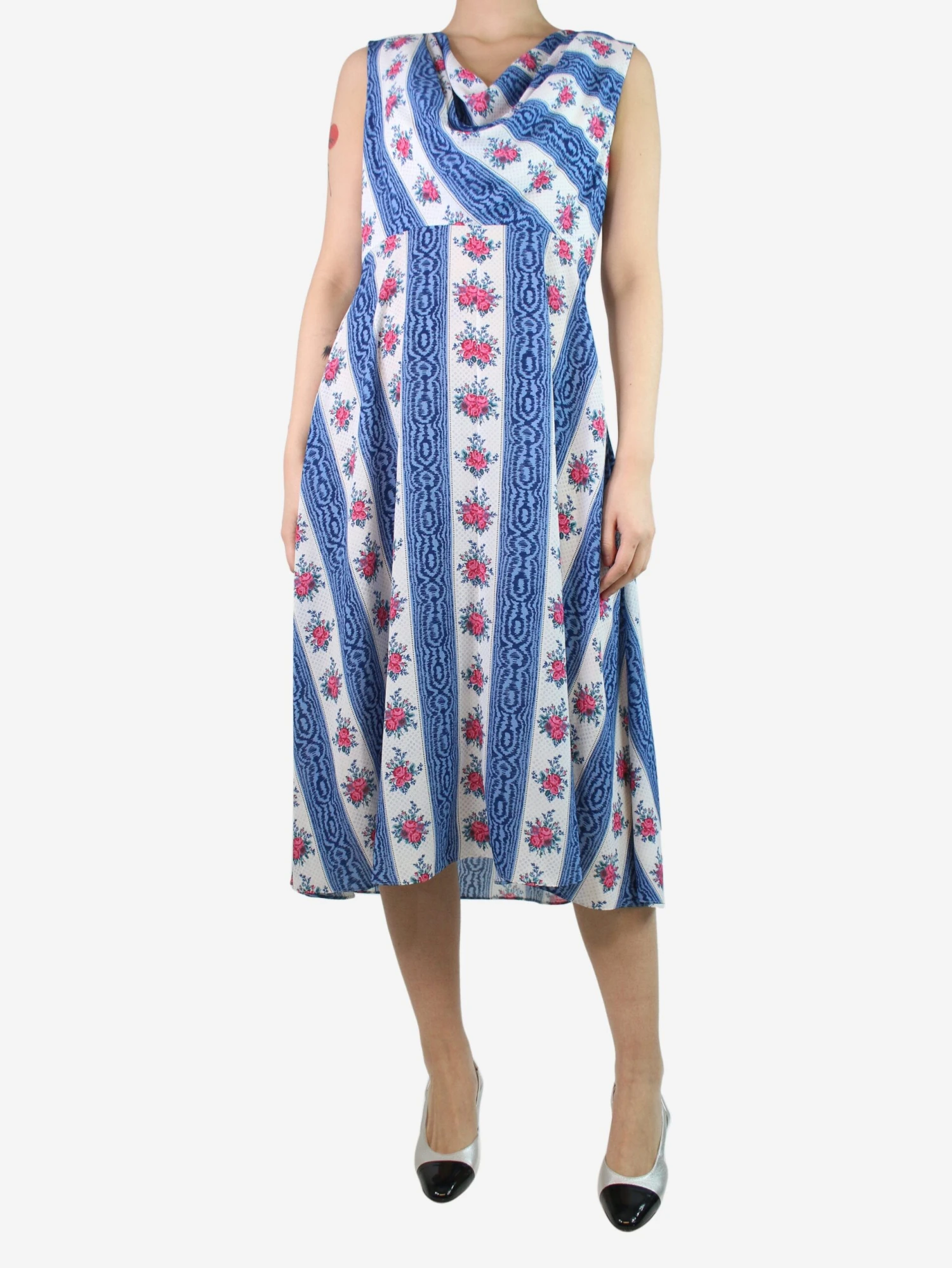 Blue Sleeveless Floral Printed Dress - Size UK 14 3 Blue Sleeveless Floral Printed Dress - Size UK 14